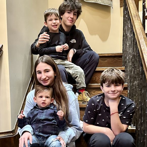 Meet your Posher, Tina - Picture 1 of 1